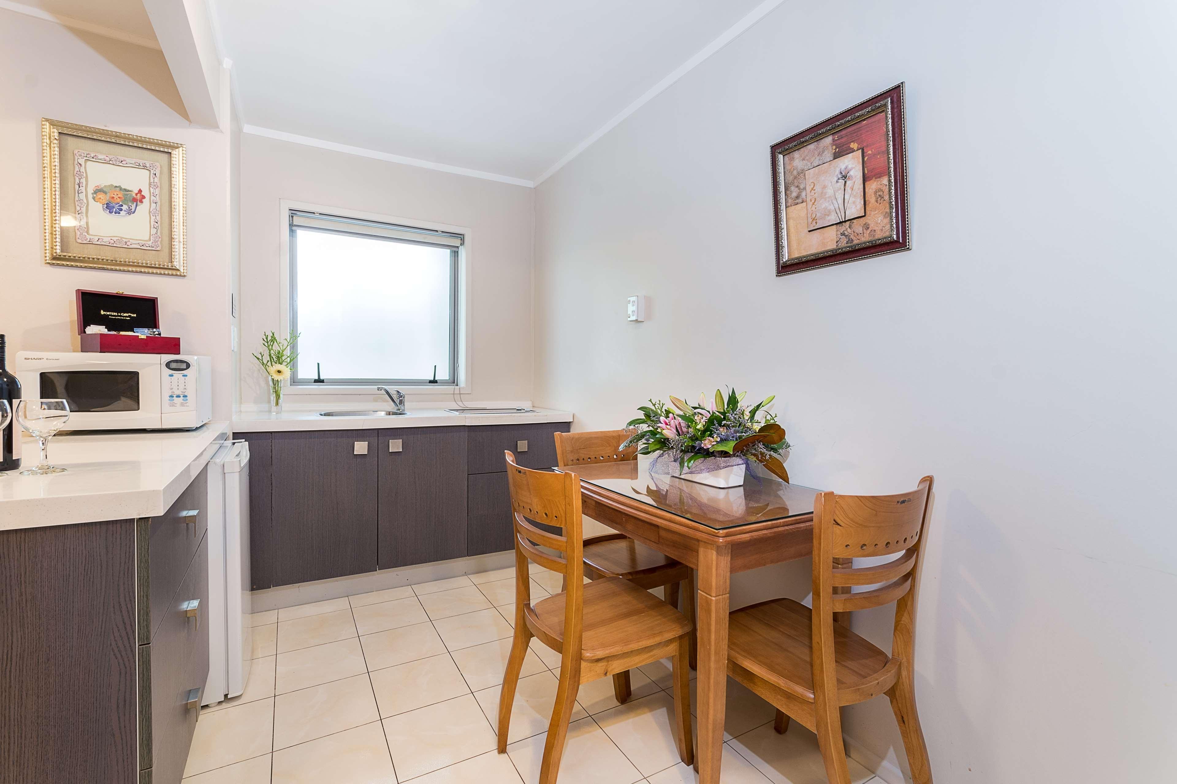 Best Western Newmarket Inn & Suites Окленд Экстерьер фото