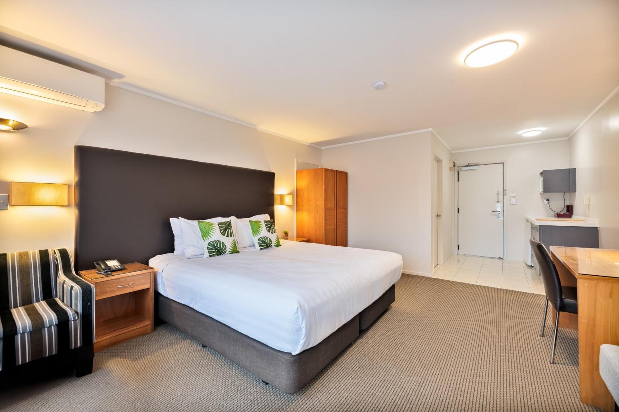 Best Western Newmarket Inn & Suites Окленд Экстерьер фото